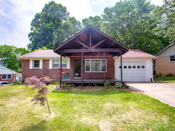 71 Pleasant Ridge Dr, Asheville, NC 28805