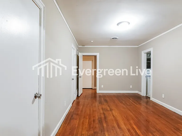 2732 Ashley Ave — Photo 12