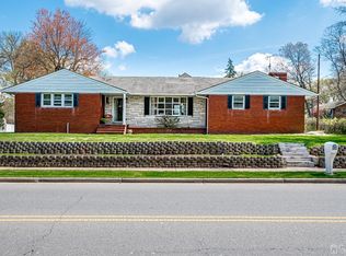 536 Grove Ave, Edison, NJ 08820