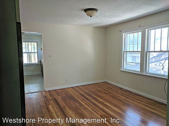 3rd image of 839 W Larch Ave APT 2