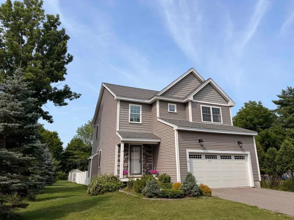 15 Chandler Way, Dover, NH 03820
