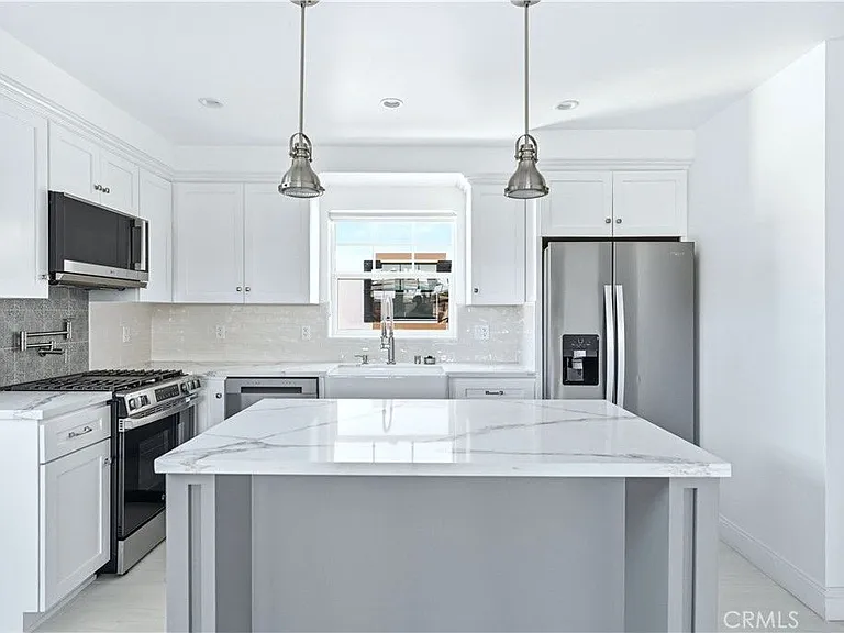10538 La Reina Ave #4 — Photo 31