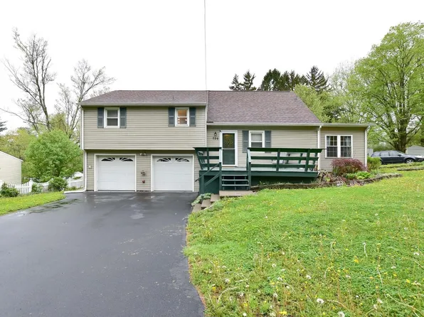 726 Robinson Hill Rd, Johnson City, NY 13790