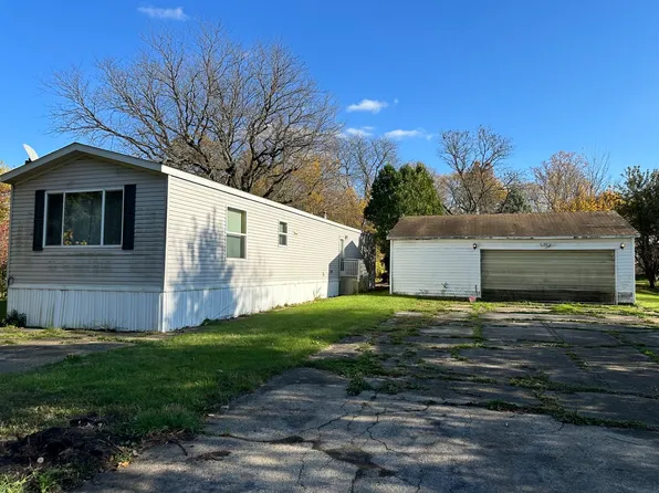 52 E Route 18, Magnolia, IL 61336
