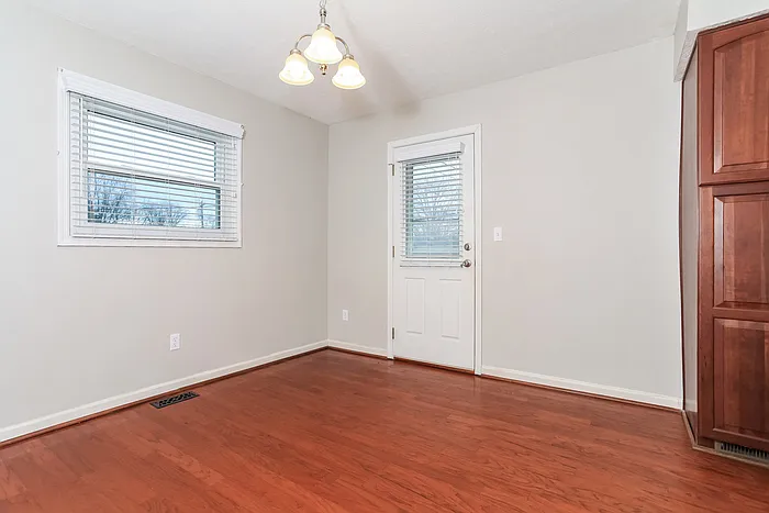 1737 Amarillo Dr — Photo 6