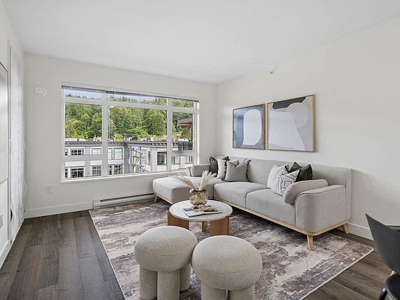 2nd image of 2525 Clarke St #501