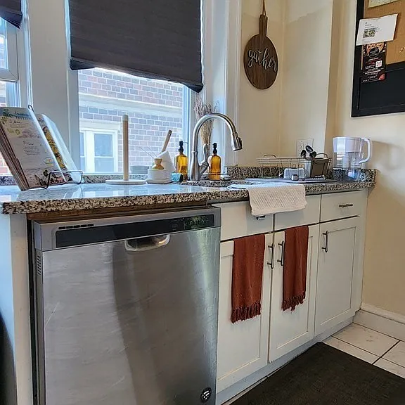 55 Thatcher St #6 — Photo 12