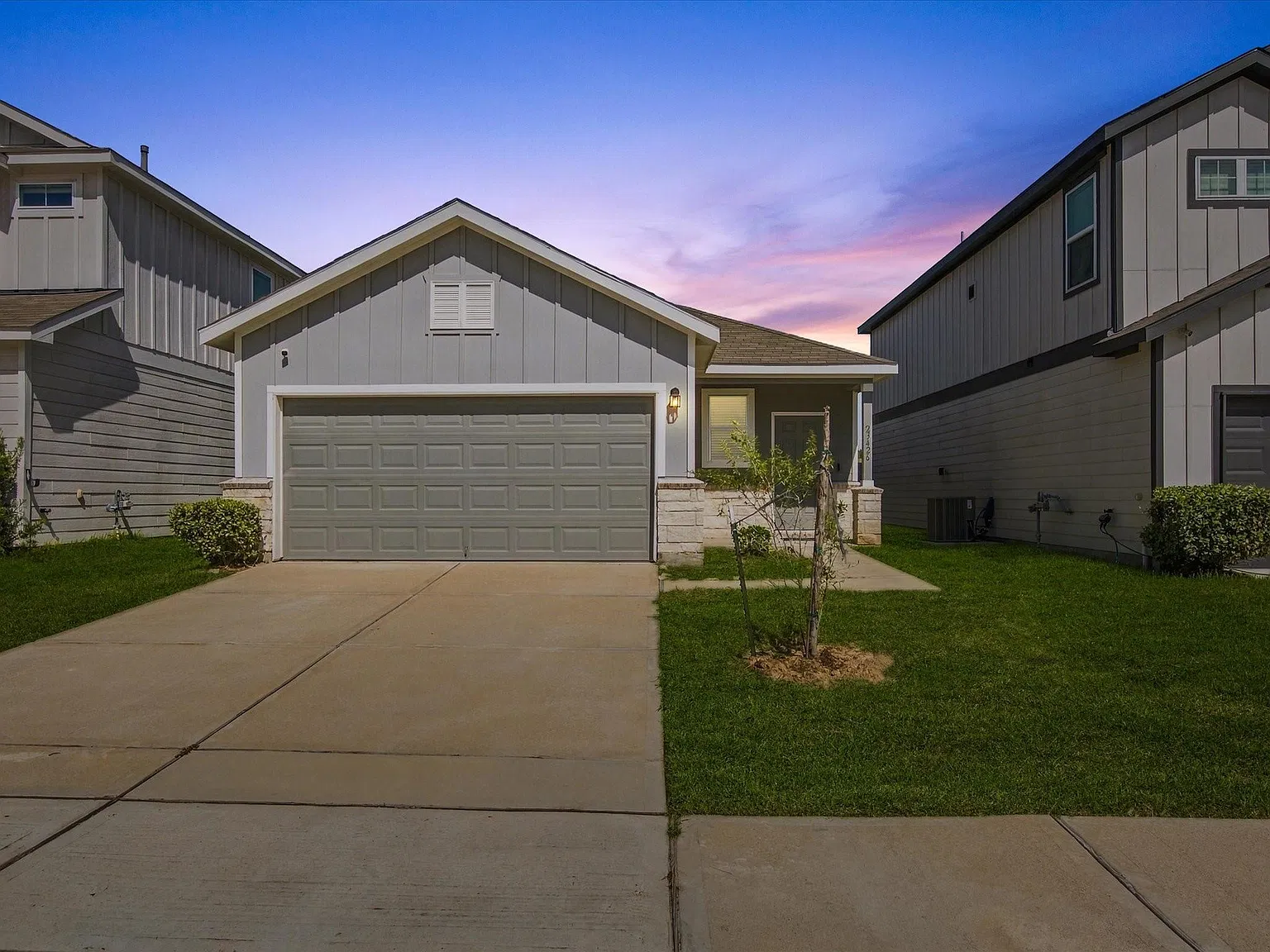 3 bed, 2.0 bath, 1510 sqft, $2,100 — Photo 1