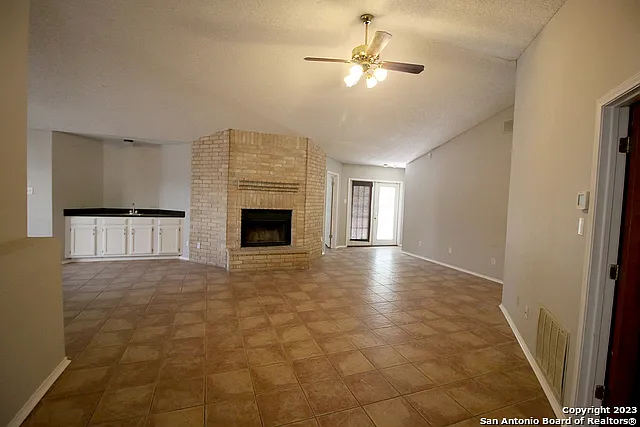 13942 Chisom Creek St — Photo 3