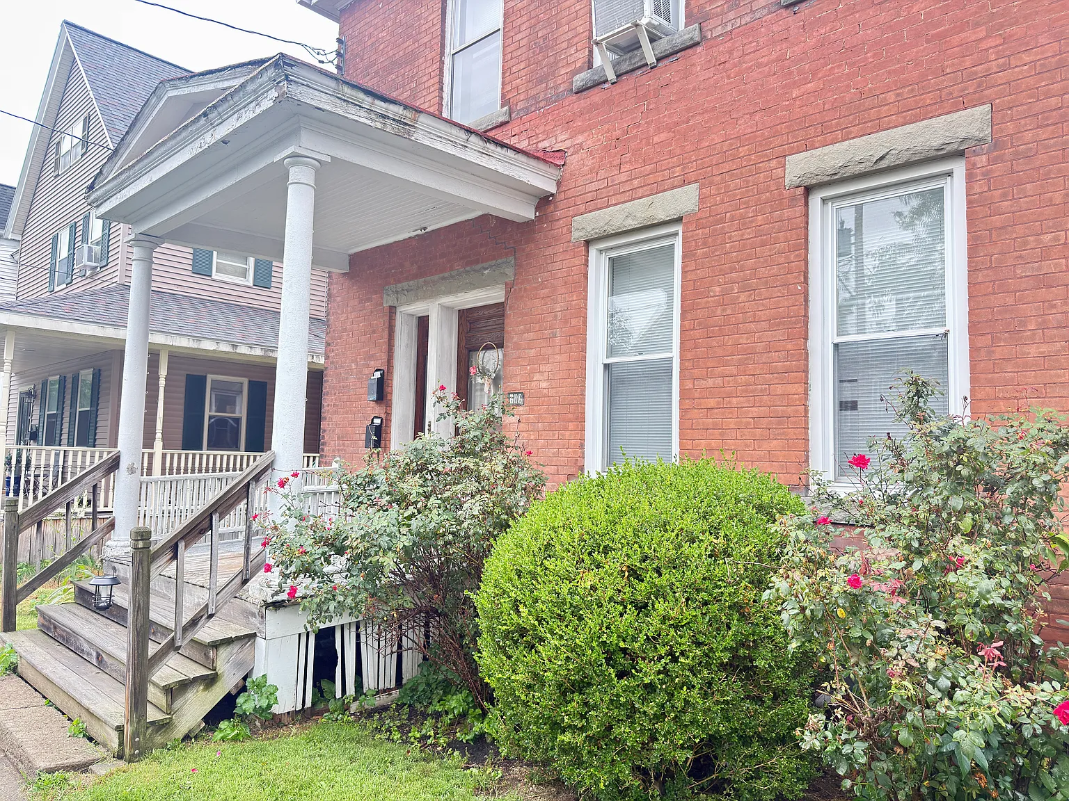 3 bed, 1580 sqft, $2,100 — Photo 2