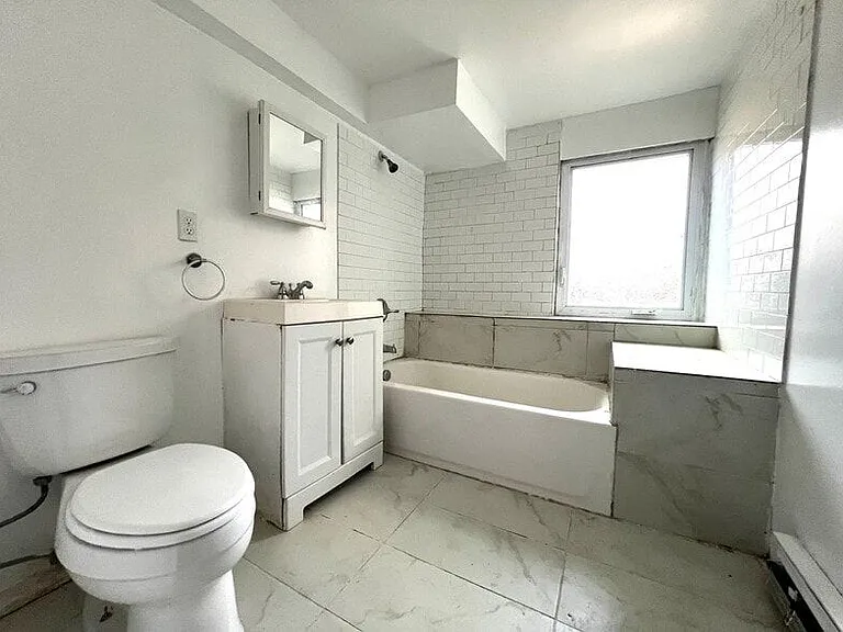 82 Lander St #BASEMENT — Photo 7