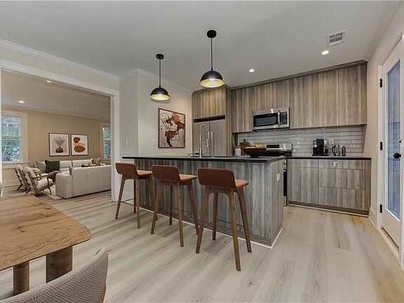 2nd image of 83 26th St NW #Top