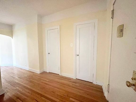 2nd image of 671 W 193rd St APT 4C