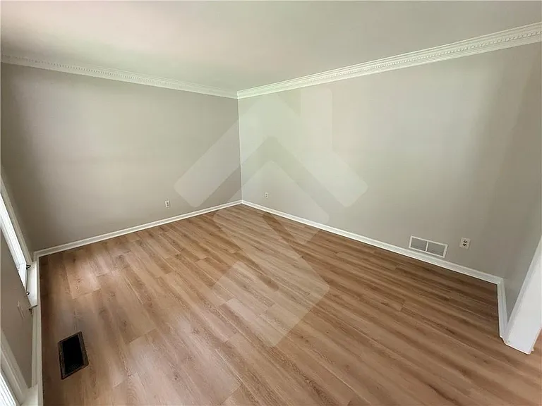 2890 Brookcliff Ln — Photo 4