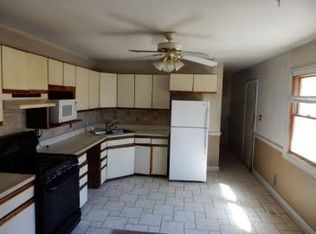 905 Vine St, Streamwood, IL