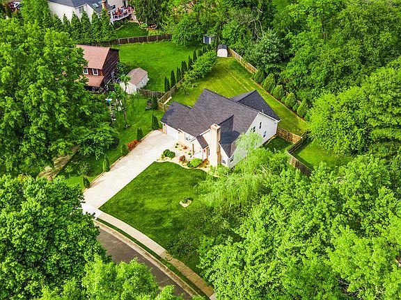 4th image of 129 Brenda Ct
