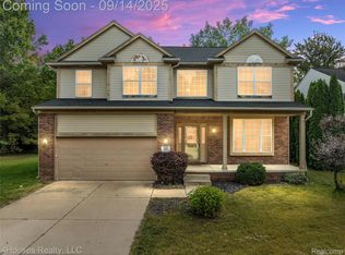 7197 Cambridge Dr, Romulus, MI
