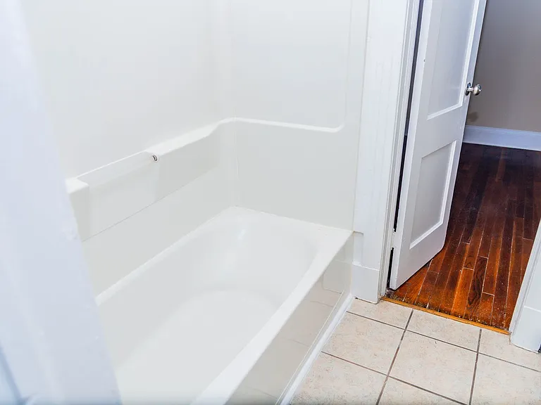 1518 Porter St — Photo 15