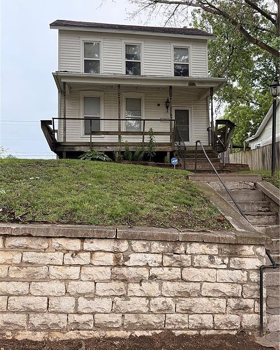 1st image of 1917 Jones St