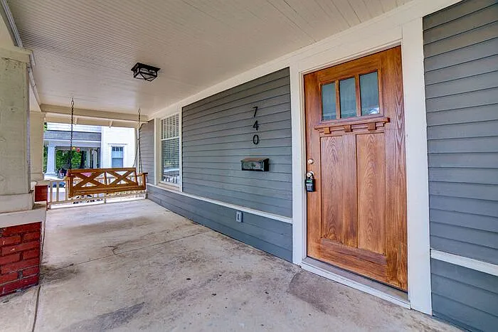 3 bed, 2.0 bath, 1610 sqft, $2,100 — Photo 4