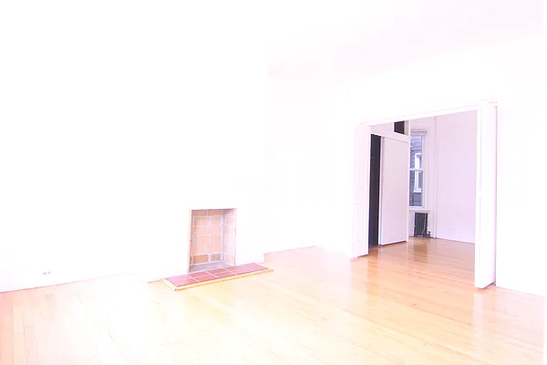 Rented by Nooklyn NYC LLC | media 19