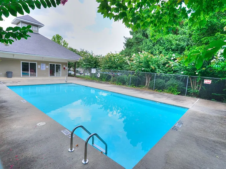 303 Smith Level Rd #F34 — Photo 12