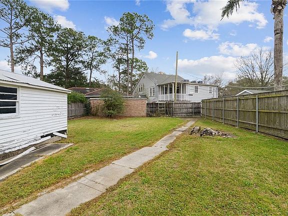 4th image of 2406 Metairie Rd