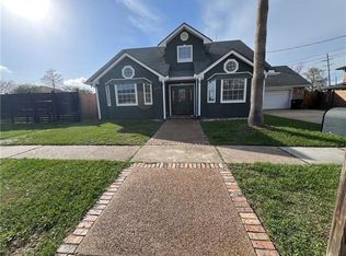 3816 Riverland Dr, Chalmette, LA 70043
