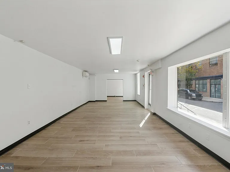 1538 Pine St #1R — Photo 2