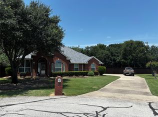 100 Palomino Ct, Shady Shores, TX 76208
