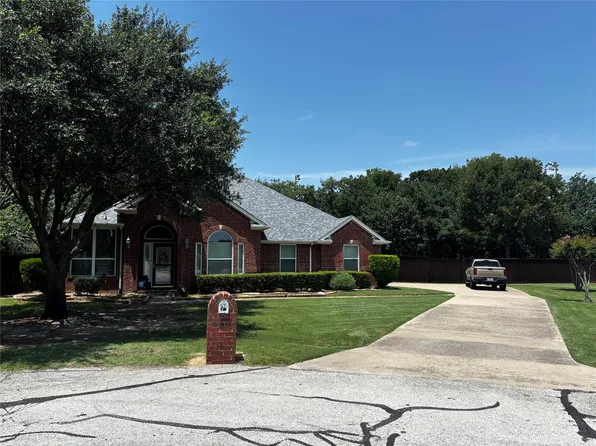 100 Palomino Ct, Shady Shores, TX 76208