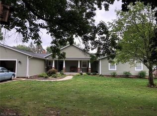 6900-6902 Greenwich Rd, Westfield Center, OH 44251