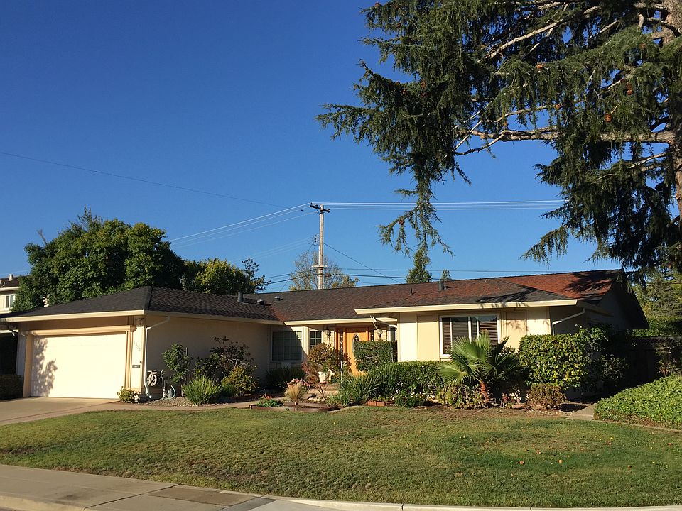 2nd image of 4421A Panui St