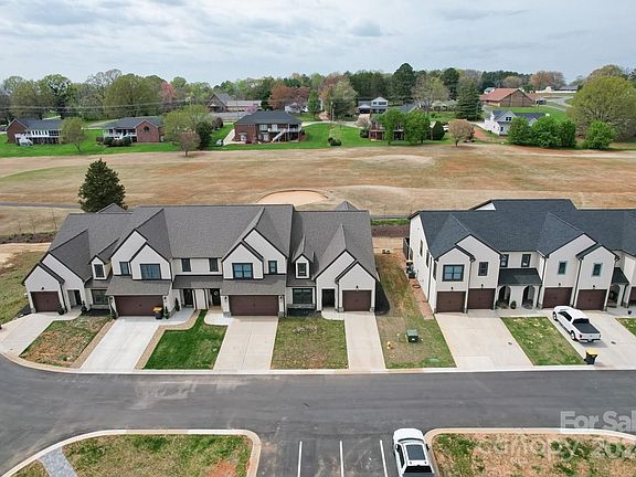 3rd image of 162 Shields Dr #30