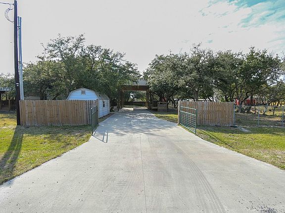 2nd image of 711 Steart St