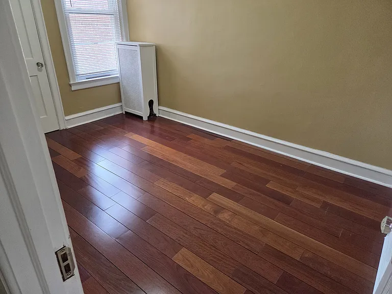 559 Rosalie St — Photo 7