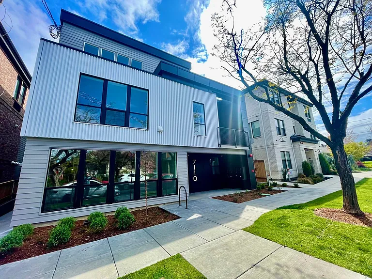 Greenwich Ave Apartments — Photo 45