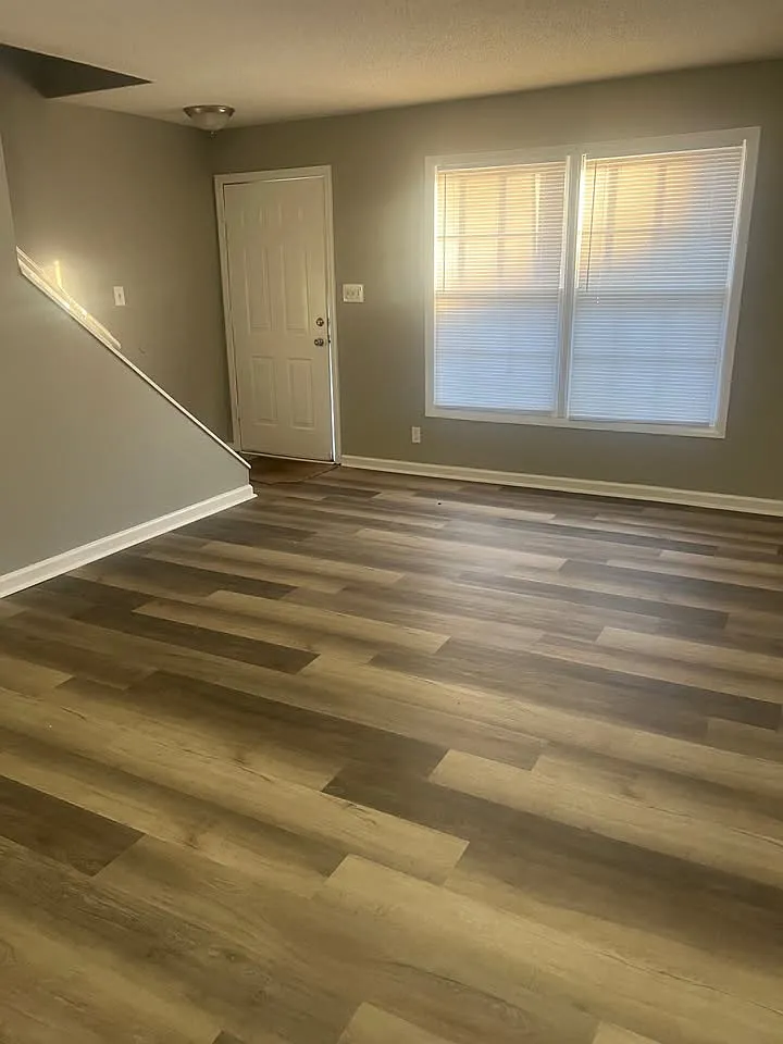2 bed, 1.5 bath, 1035 sqft, $900 — Photo 1