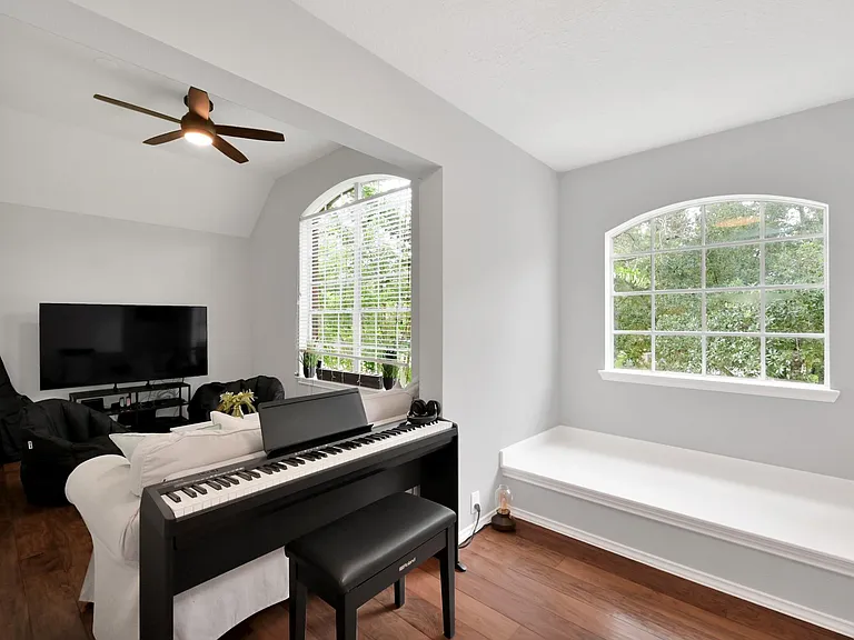 3423 Auburn Hollow Ln — Photo 20