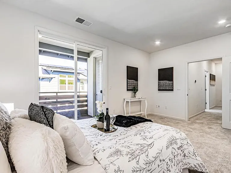 379 Lundy Pl — Photo 11