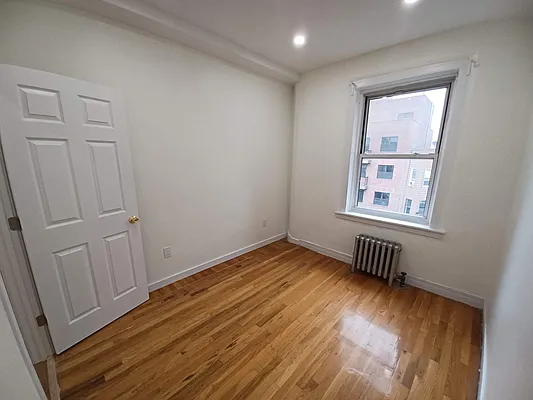 Bedroom, photo 3