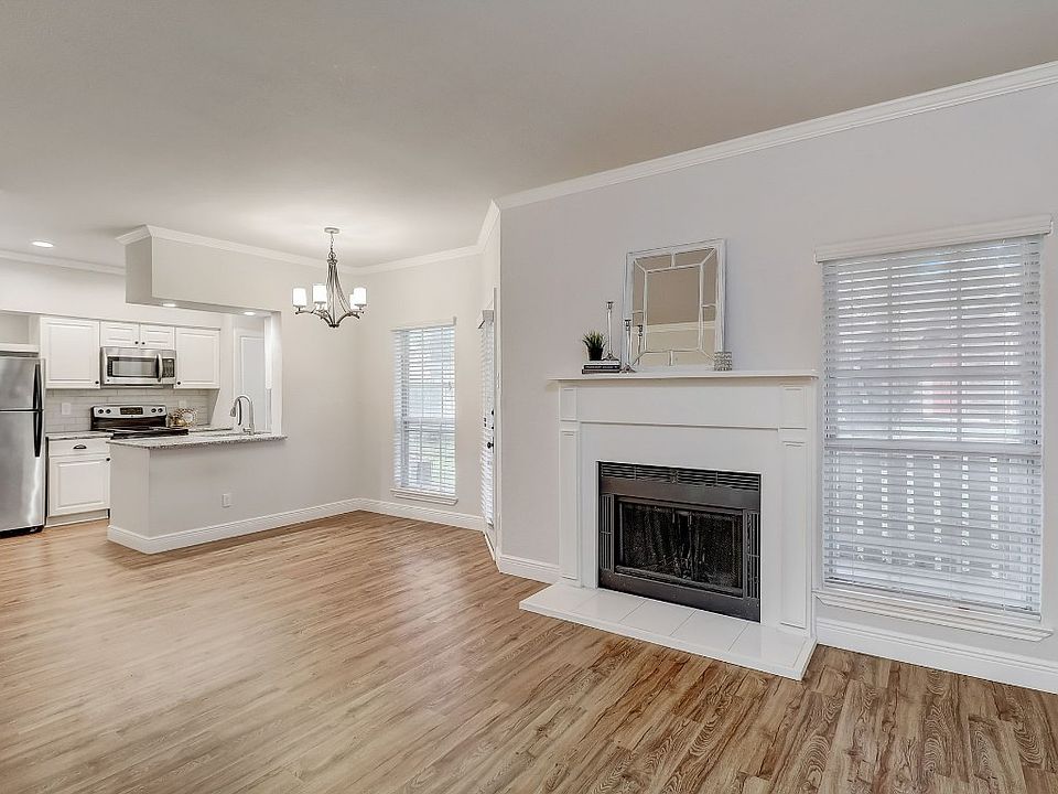 1st image of 1700 Amelia Ct APT 113