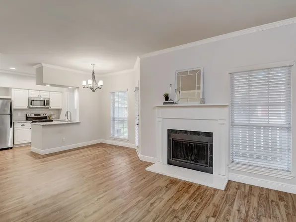 1700 Amelia Ct APT 113, Plano, TX 75075