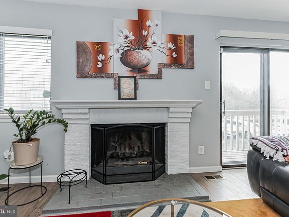 4th image of 18428 Point Seneca Pl