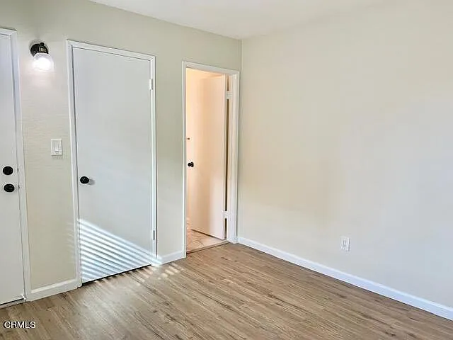 109 E Channel Islands Blvd — Photo 11