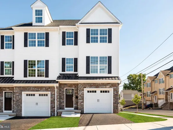 201 W 8th St, Bridgeport, PA 19405