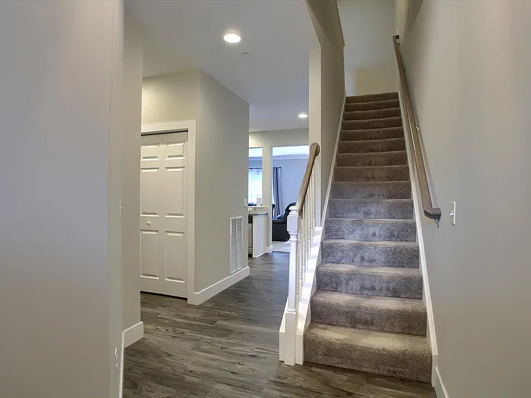 1747 Shady Ln Mechanicsburg