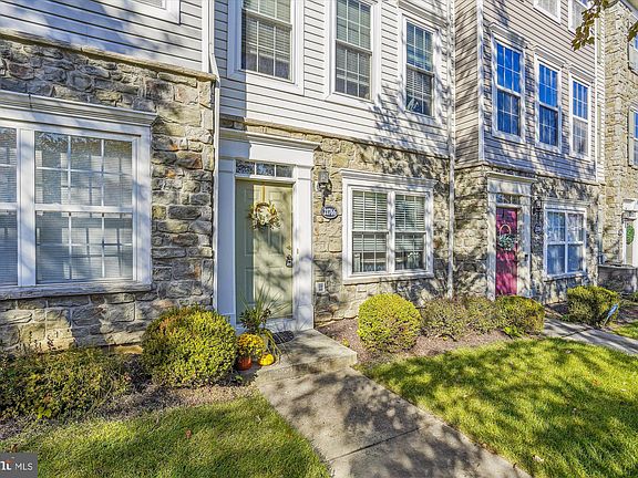 2nd image of 21766 Dryden Ct