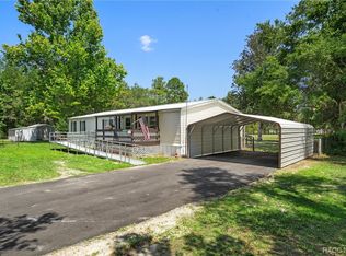 7135 W Lacey Ln, Homosassa, FL 34448