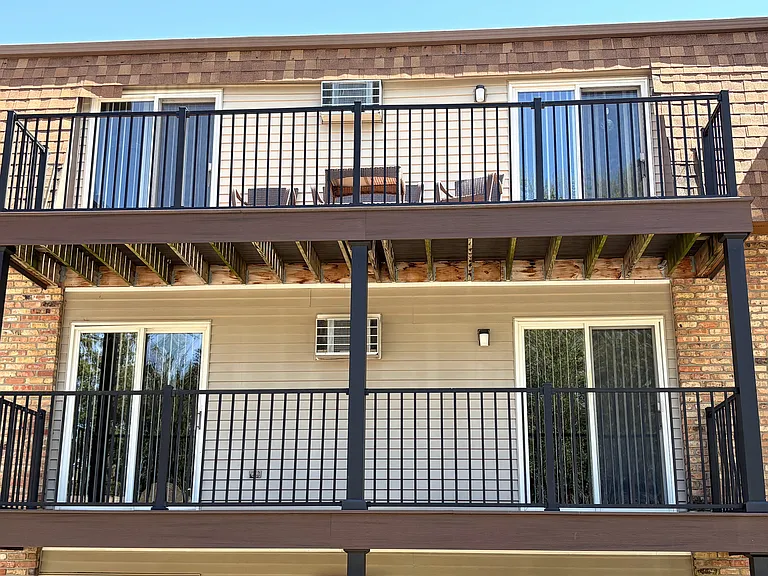 Allan Avenue Apartments — Photo 10